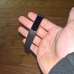 Fitbit Alta HR (No Charger)
