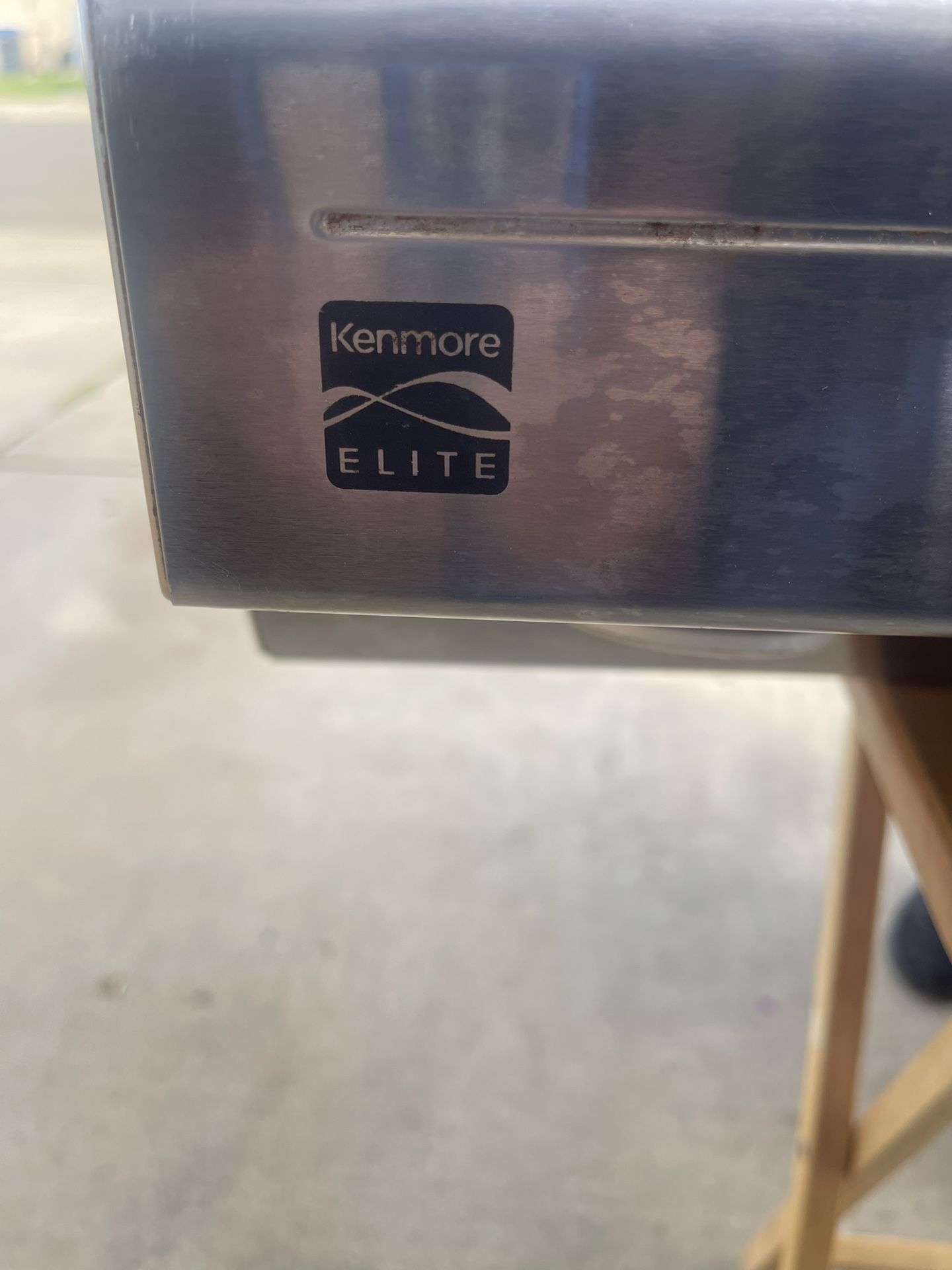 Kenmore Stainless Steel Range Hood – Good Condition