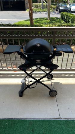 Weber Q1200 Portable Propane Grill Bundle with Cart, Cover & Accessories