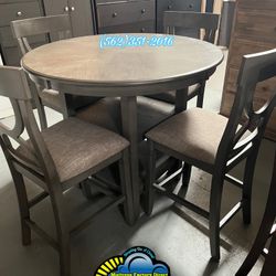 Four Chair Circle Table Grey New Wooden 