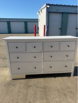 8 drawers dresser