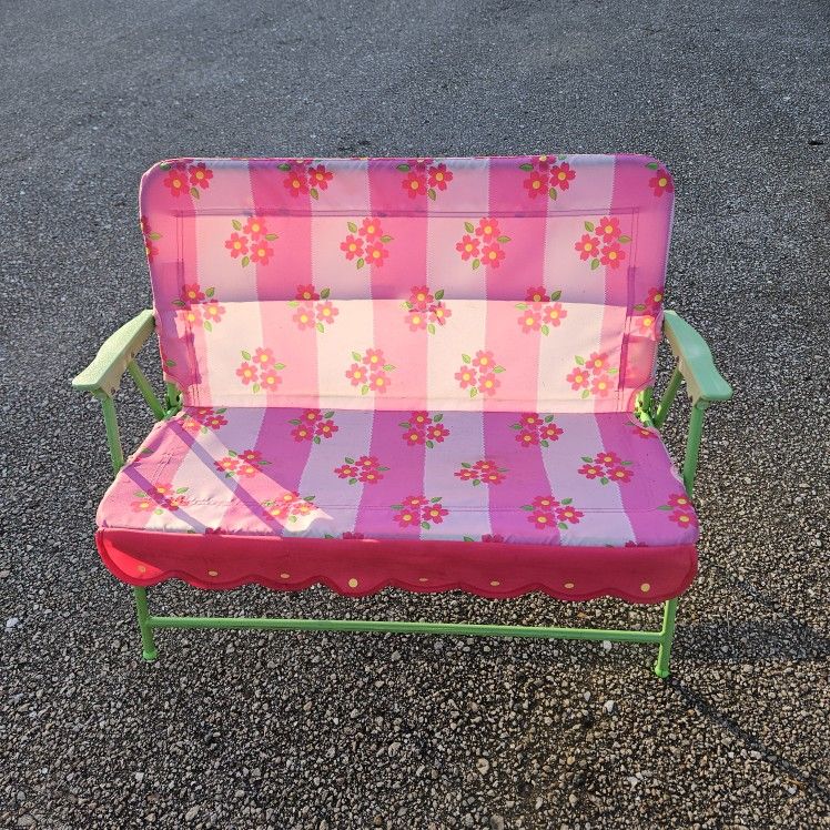 CUTE FOLDING PATIO CHAIR FOR KIDS