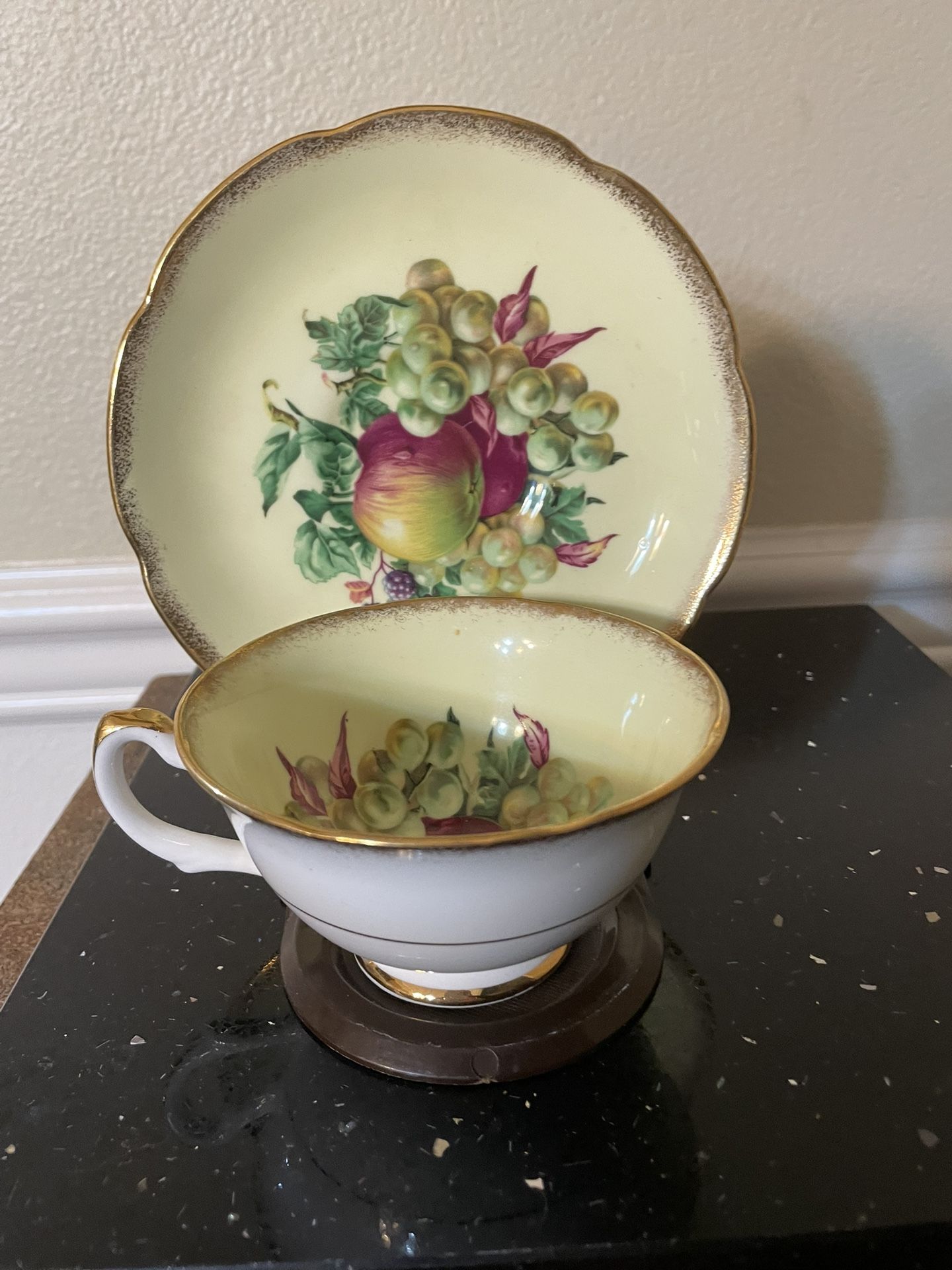 Royal Grafting Apples and Grapes Fine Bone China Tea Cup & Saucer