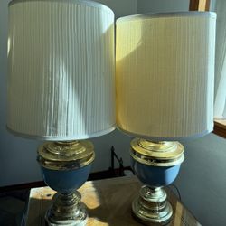 Set Of 2 Vintage Lamps