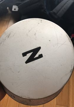 300zx z31 center caps (3) only
