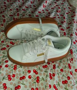 Women  shoes Puma White size 8
