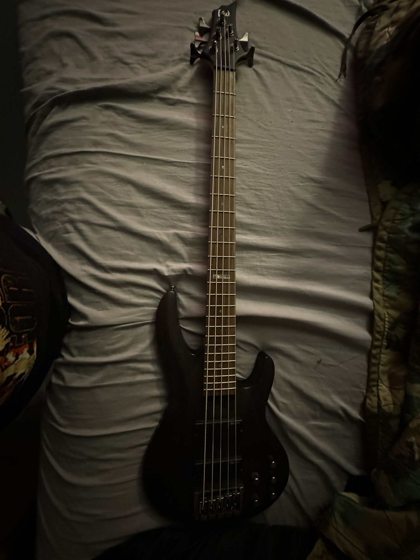 Selling 5 String Bass $500