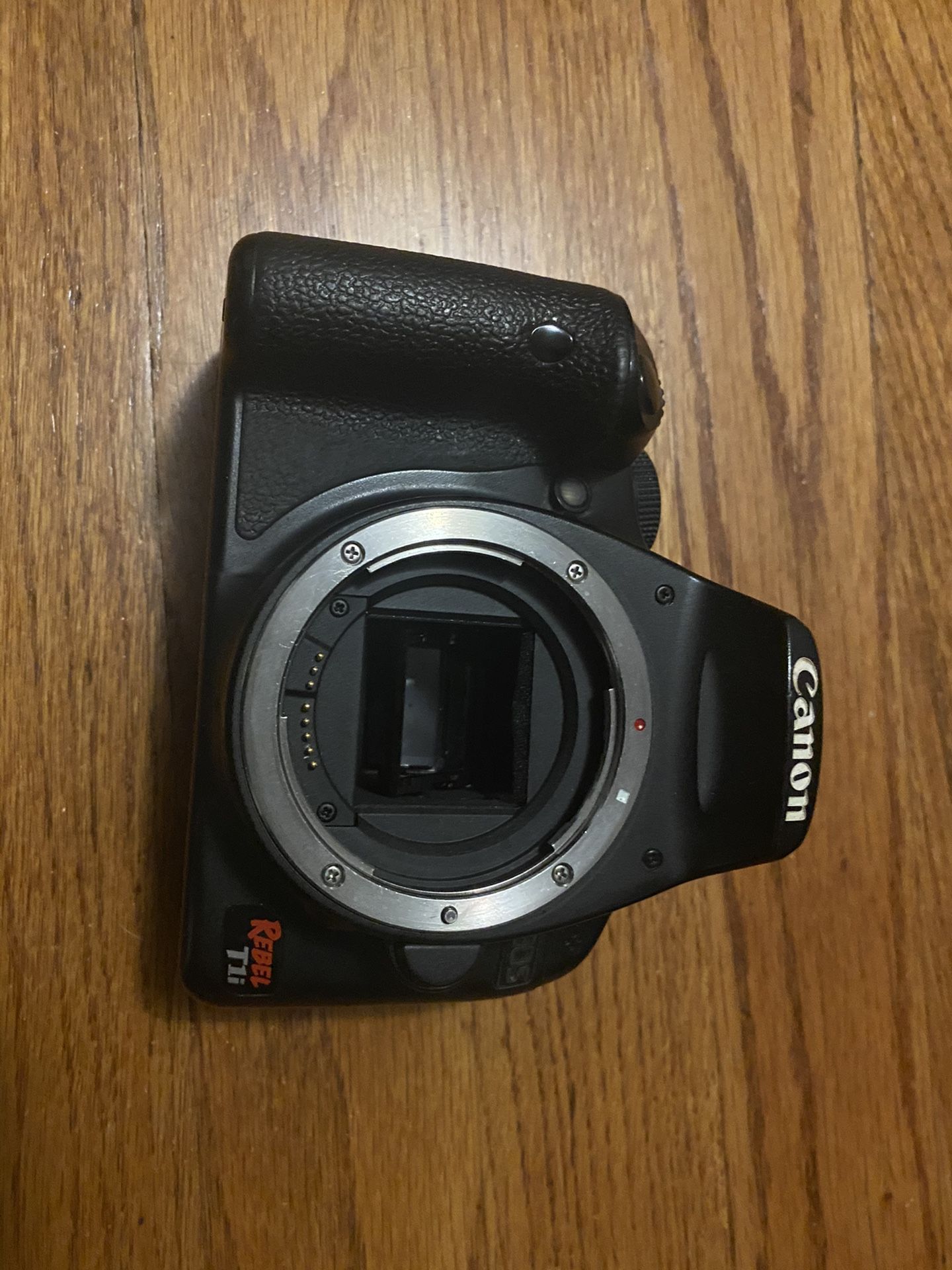 Canon EOS Rebel T1i - parts only