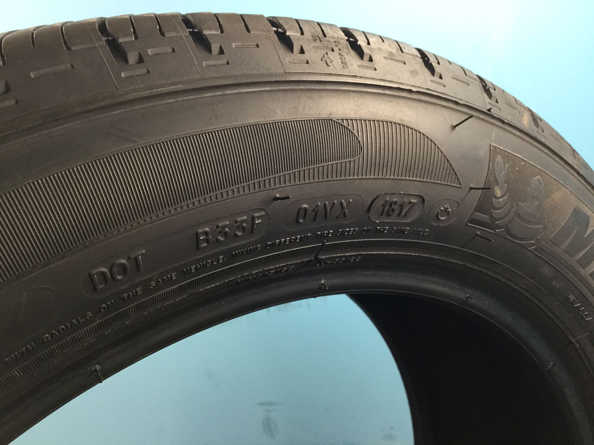 215/55/17 SET OF 2 USED TIRES P215/55R17 94V MICHELIN PRIMACY MXV4