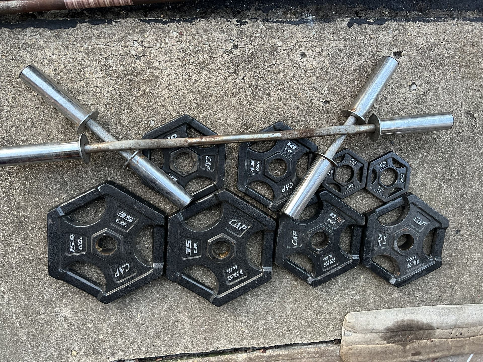Olympic EZ curl bar and dumbbell handles 