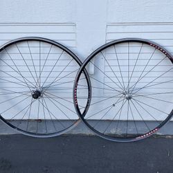 Velomax Orion 700c Road Bike Clincher Wheelset 