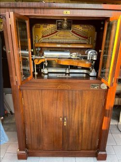 Mills violano
