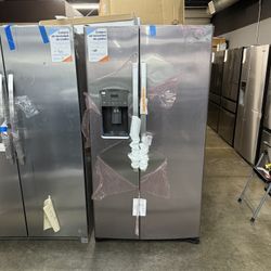 GE - Side By Side Refrigerator 