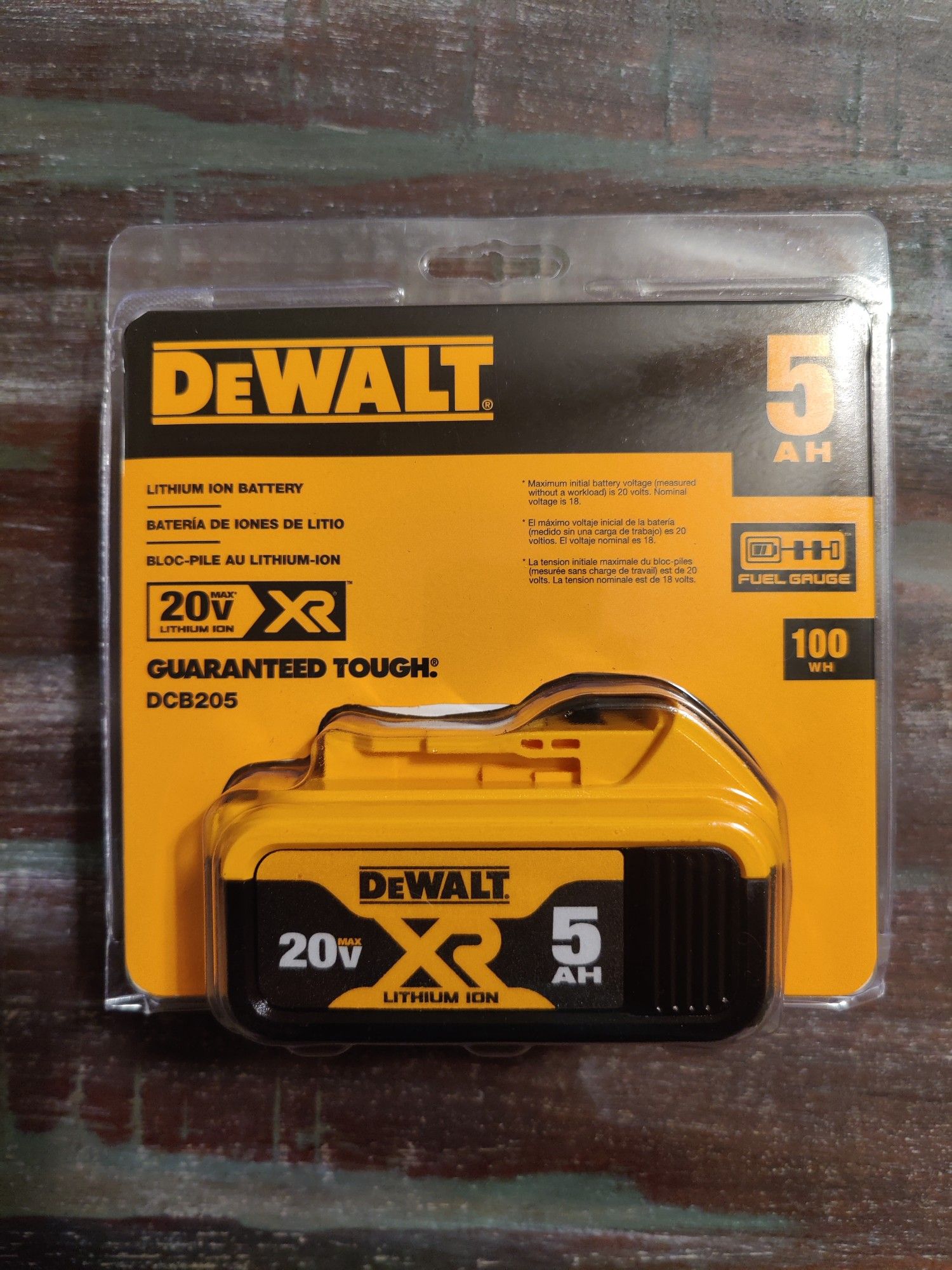 DCB205 DeWalt 5.0ah battery