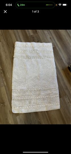 White Bathroom Rug