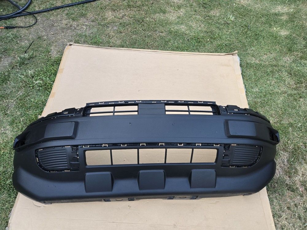 2021 -2022 FORD BRONCO SPORT FRONT LOWER BUMPER COVER OEM