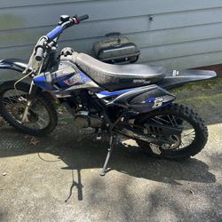 Dirt bike 