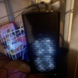 gaming pc with keyboard 