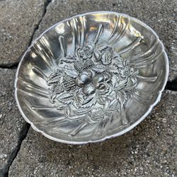 Vintage S. Kirk & Son Sterling Silver Repousse High Relief Fruit Bowl - 5.7"