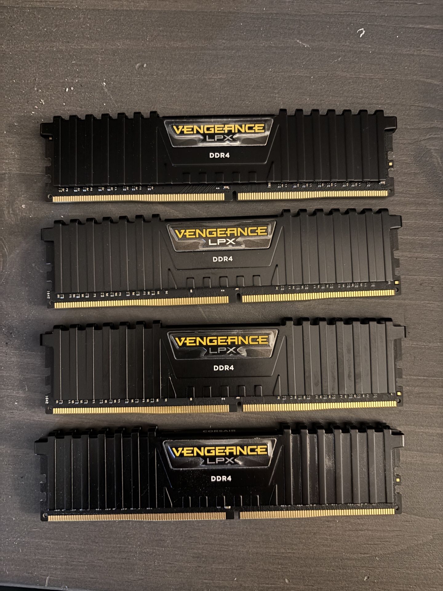 64GB RAM DDR4 ( 4 Sticks Of 16GB) VENGEANCE LPX