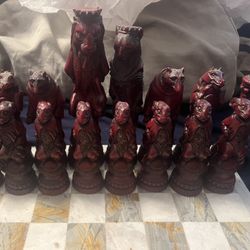 Alice And Wonderland Chess Set