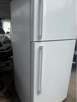 For sale used like brand new Refrigerator
