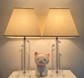 Title: Vintage 80s Lucite & Acrylic Table Lamps (Pair) - 32”