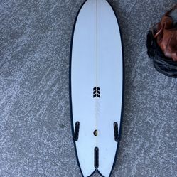 6’3 ARYSE SURFBOARD