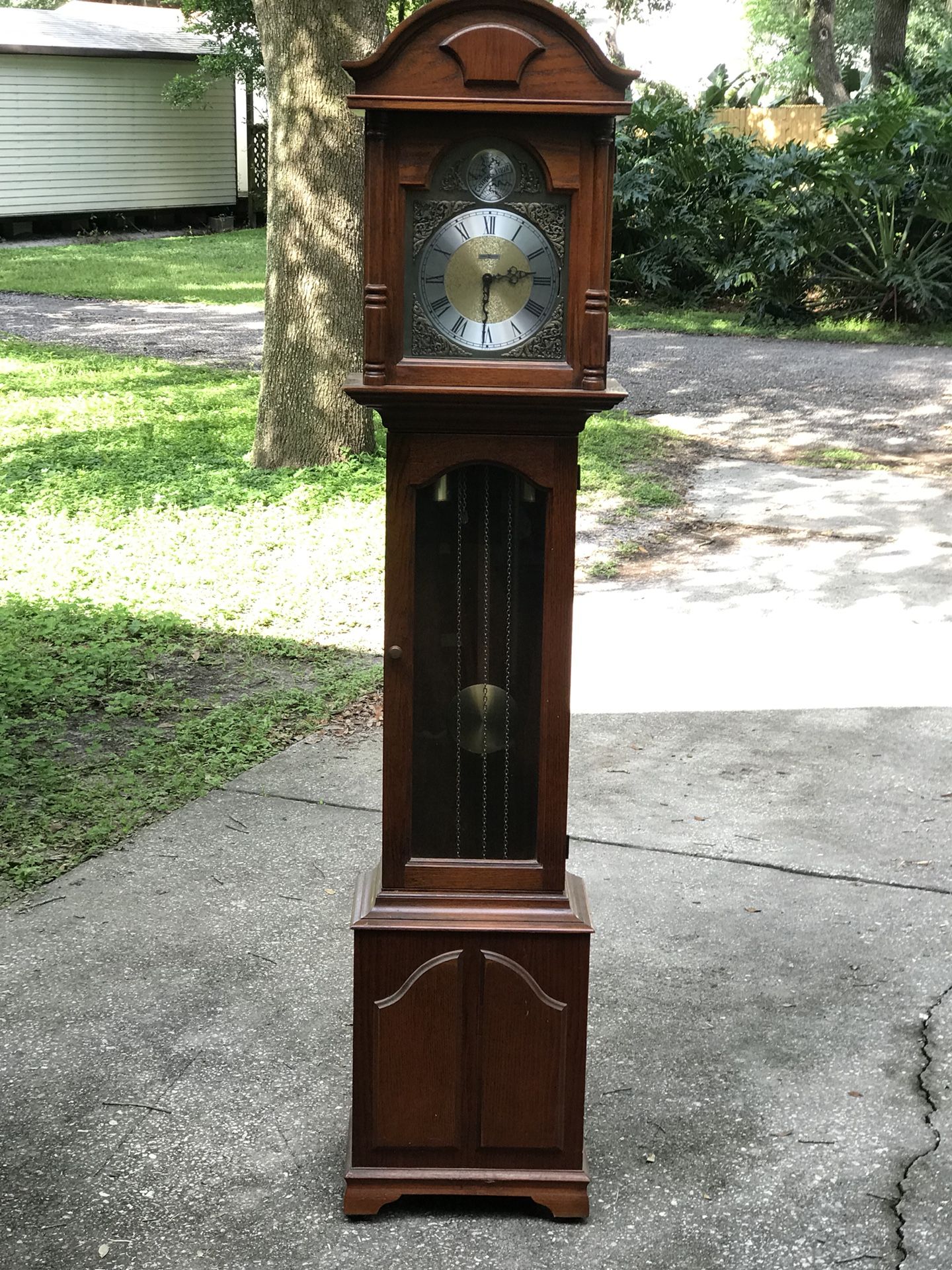 Howard Miller Tempus Fugit Grandfather Clock For Sale In Tampa Fl Offerup Howard Miller Tempus Fugit Grandfather Clock For Sale In Tampa Fl Offerup