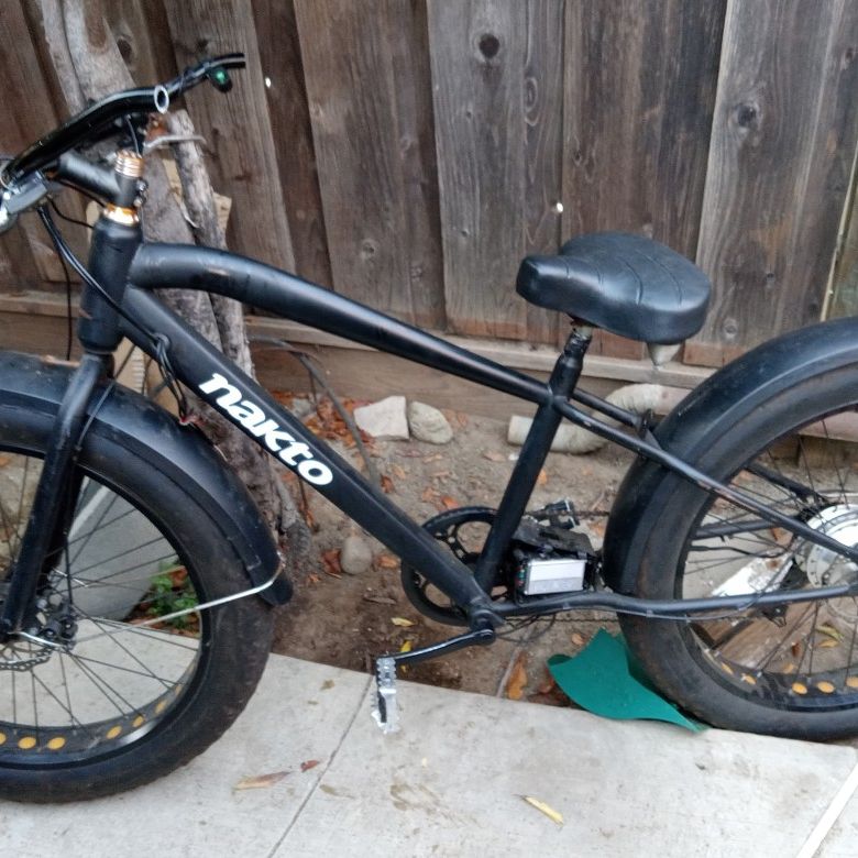 nakto fat tire electric bicycle 500W/750W 48V F4 Low Step Cargo Bike LCD DISPLAY The intelligent LCD screen gives you all the essential information you need during your trip NAKTO Santa Monica 48V/10Ah 750W