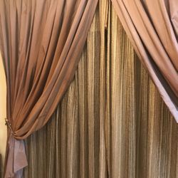 Classic Curtain With All Set