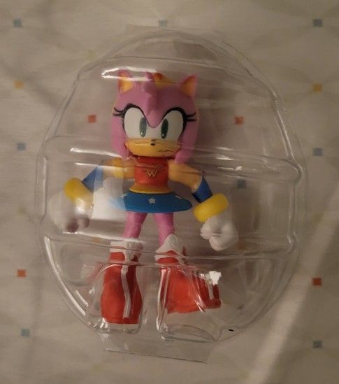DC X Sonic The Hedgehog Mystery Heroes Figure AMY/Wonder Woman CHASE Variant