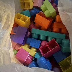 FREE LEGO MEGA BLOCKS