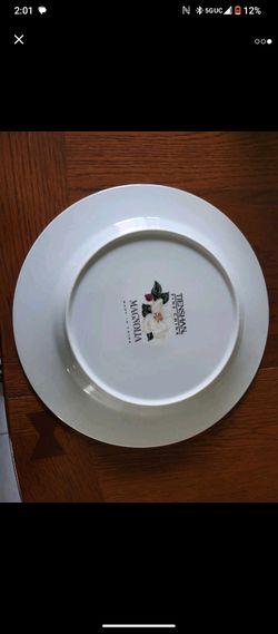 Tìenshan Vintage Magnolia, 8 Piece Place Setting With Serving Platter And Bowl