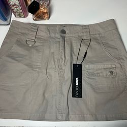 Fashion Nova cargo mini skirt 