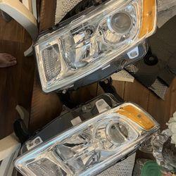 Jeep Grand Cherokee Headlights 