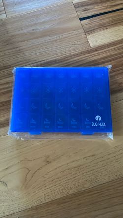 Bug Hull Blue Weekly Pill Organizer