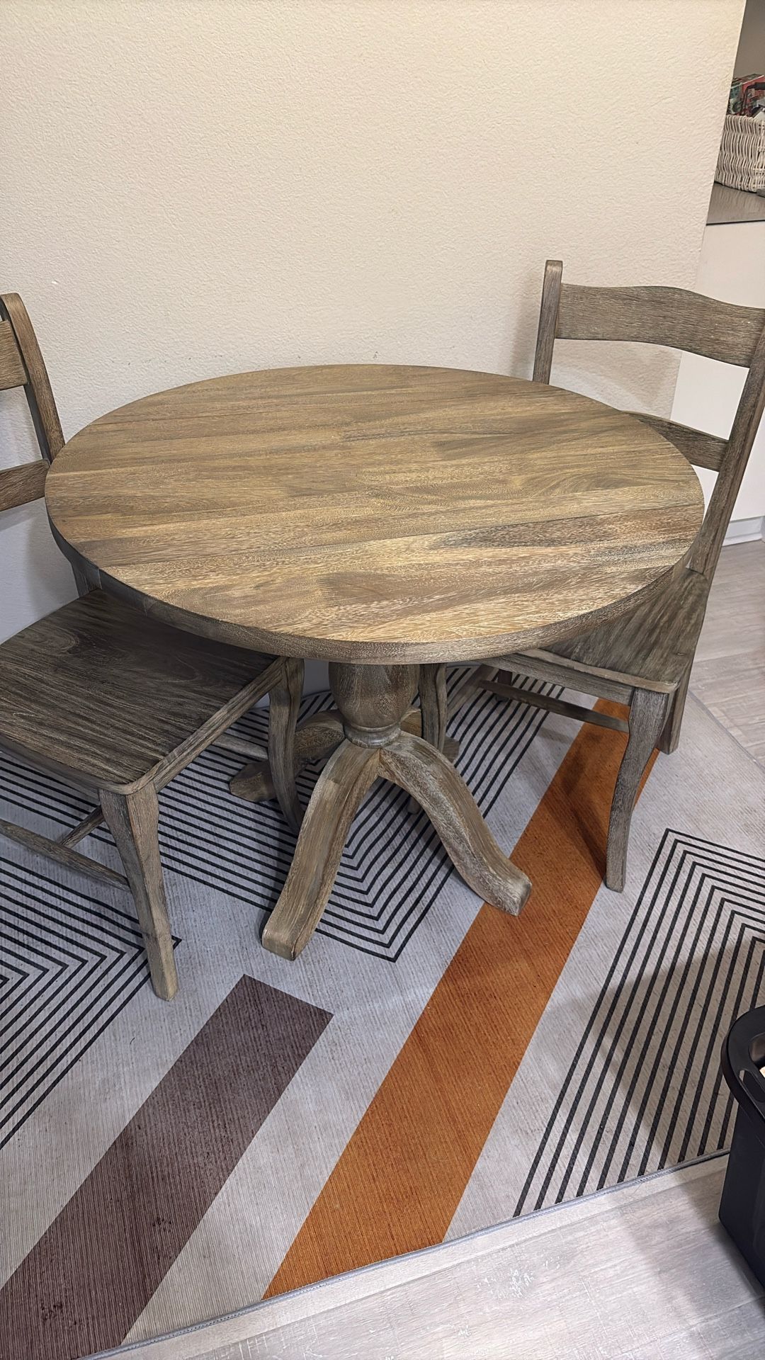 Dining table set