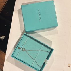 TIFFANY & Co.