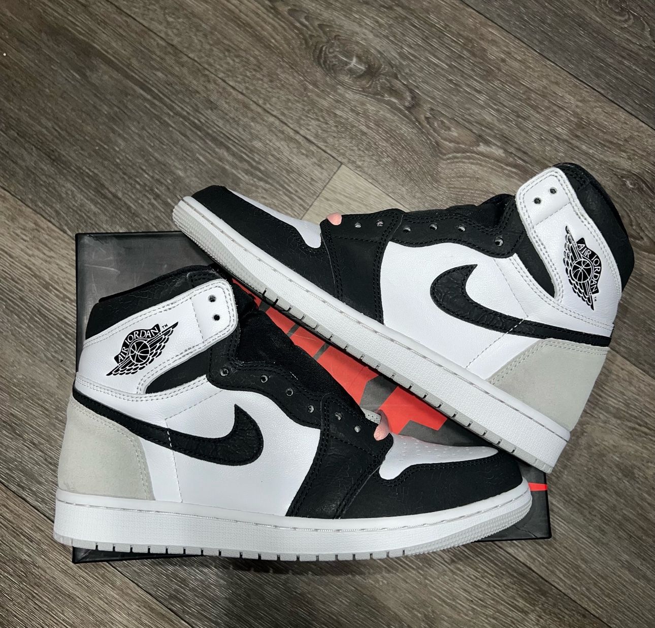 Jordan 1 Retro “Stage Haze” Size 9.5 Mens for Sale in Guadalupe, AZ