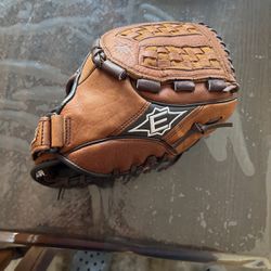 Easton Leather Baseball Softball Glove