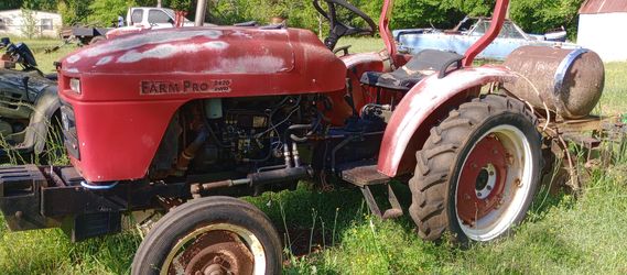 2identical Homer's Farm Pro Tractor 2420 2wd