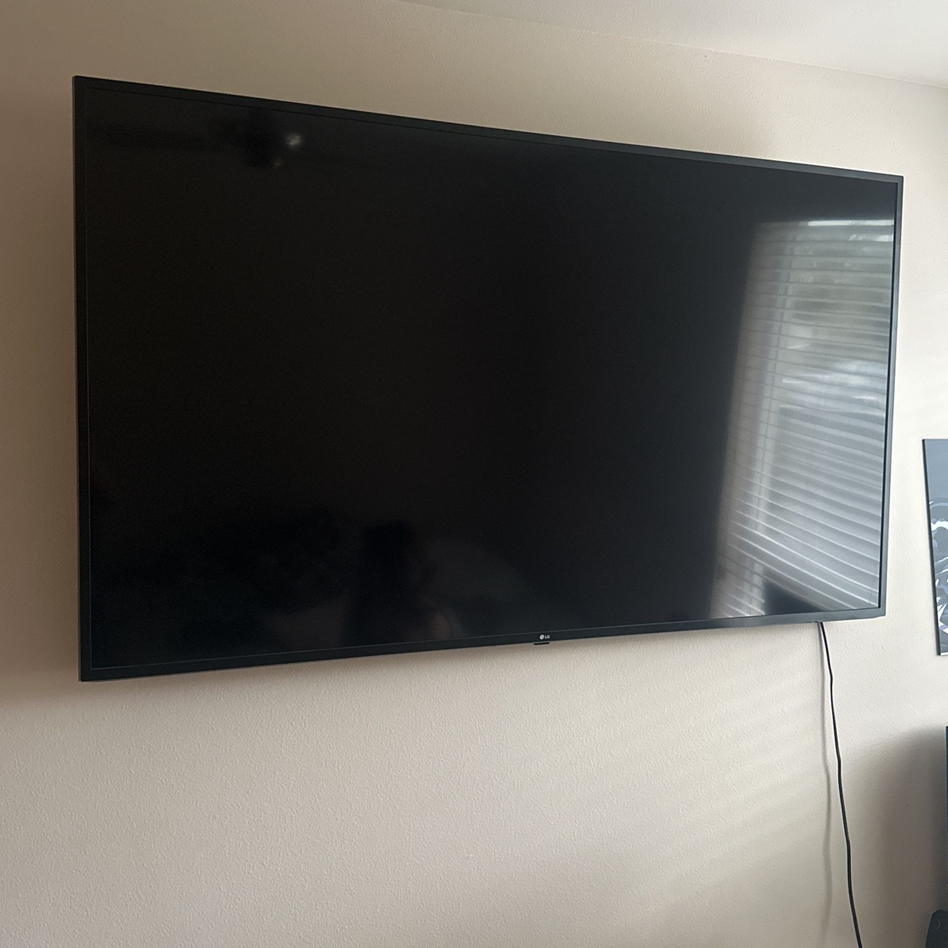 LG TV 70”