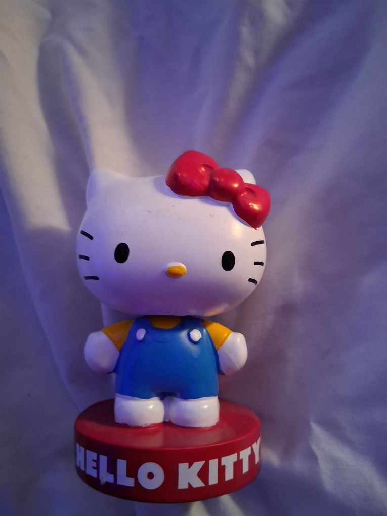 Hello Kitty Bobby head