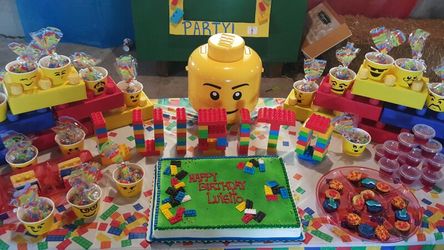 Dessert table/Party Decor