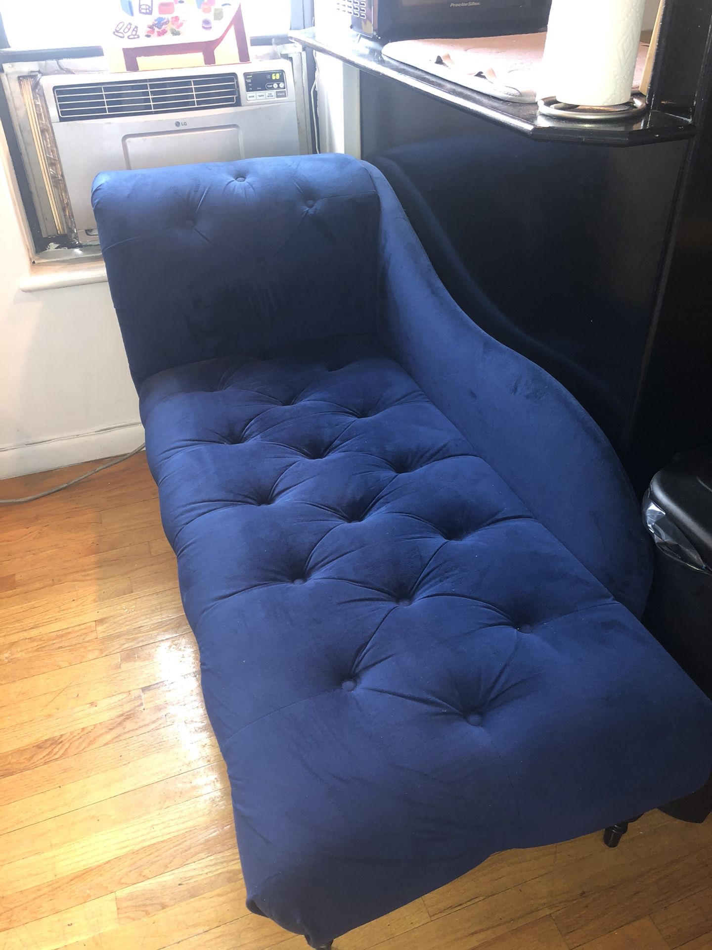 Navy Chaise Lounge chair/couch