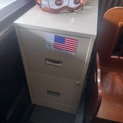 Metal Filing Cabinet 
