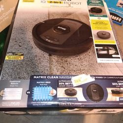 Shark iQ 2 In 1 Robot Mops And Sweeps 