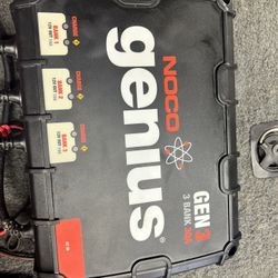 NOCO BATTERY CHARGER