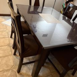 Extendable Dinning Table With 6 Chairs 